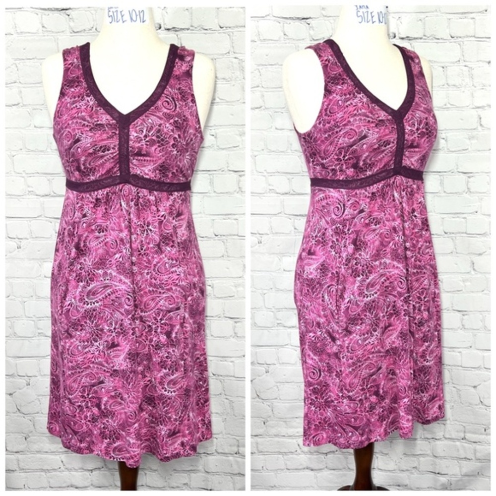 👗 |•ATHLETA•| Soft Pink Purple Paisley Activewear Size Medium